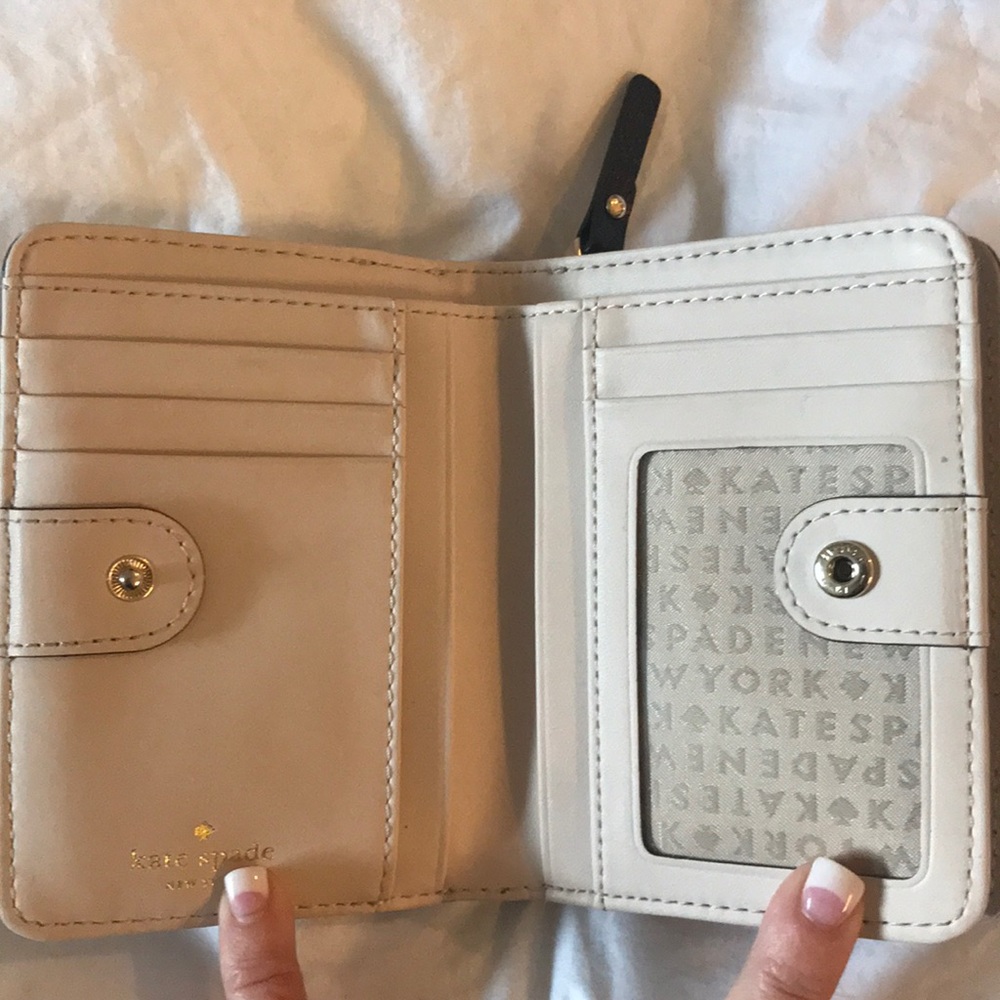 kate spade wallet - Picture 2 of 4